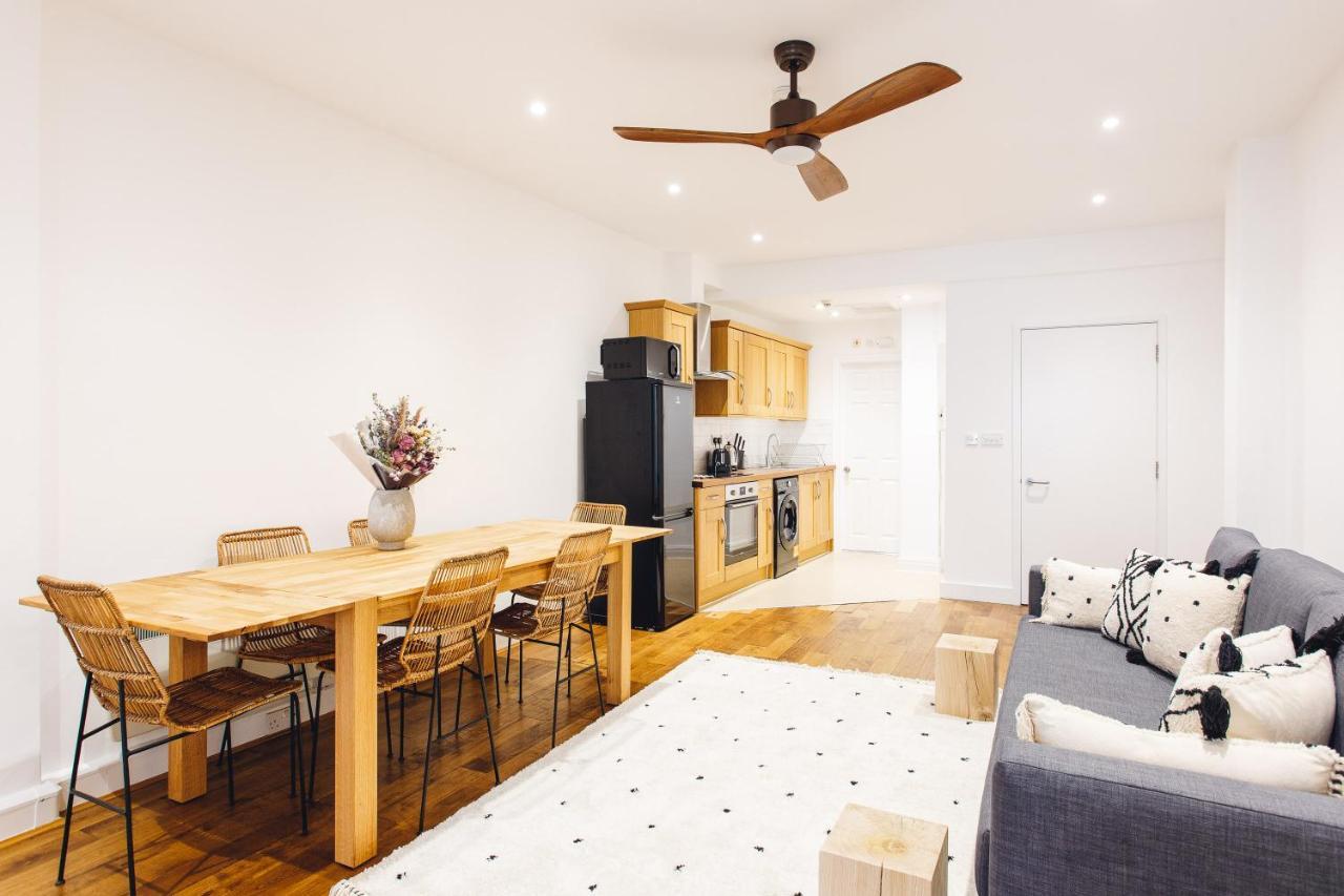 2 Bedroom Apartment Right On Trafalgar Square London Exterior foto