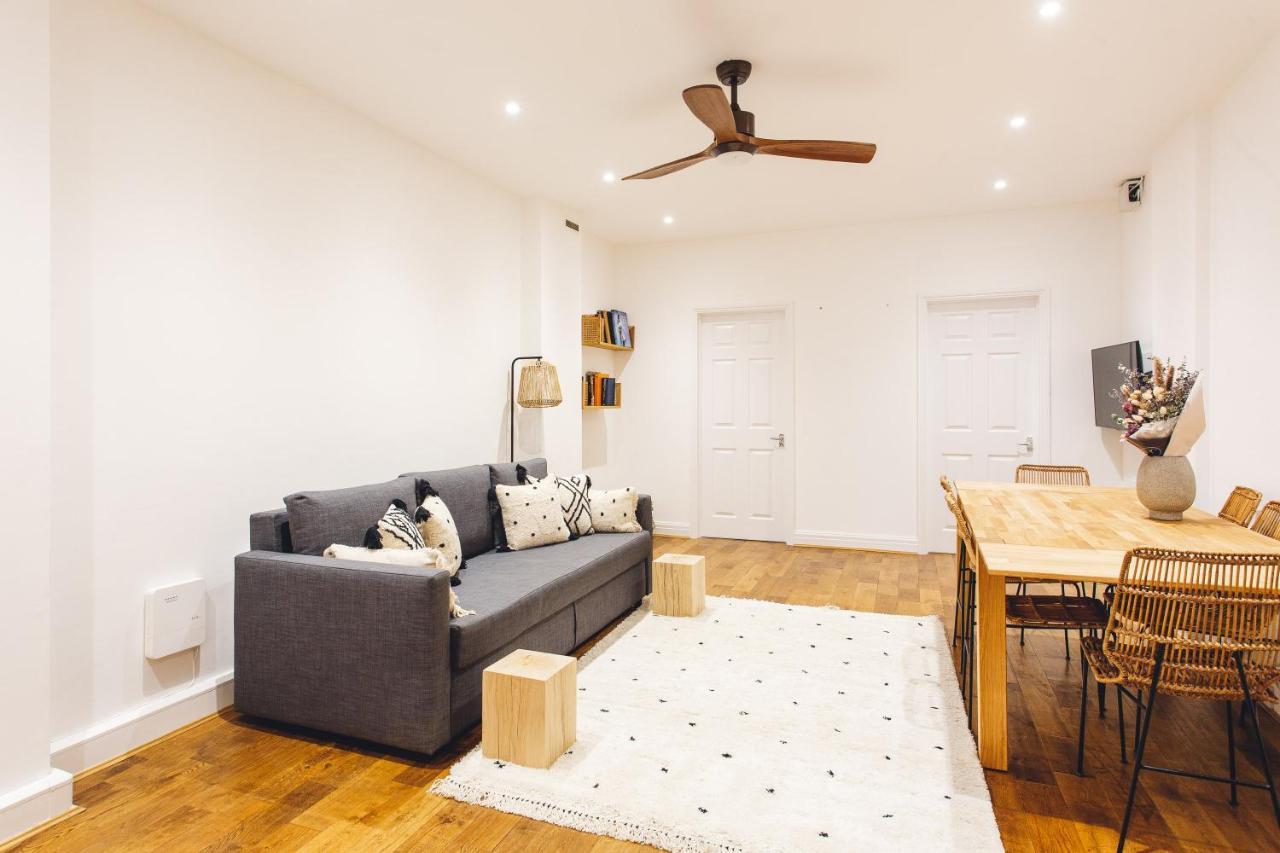 2 Bedroom Apartment Right On Trafalgar Square London Exterior foto