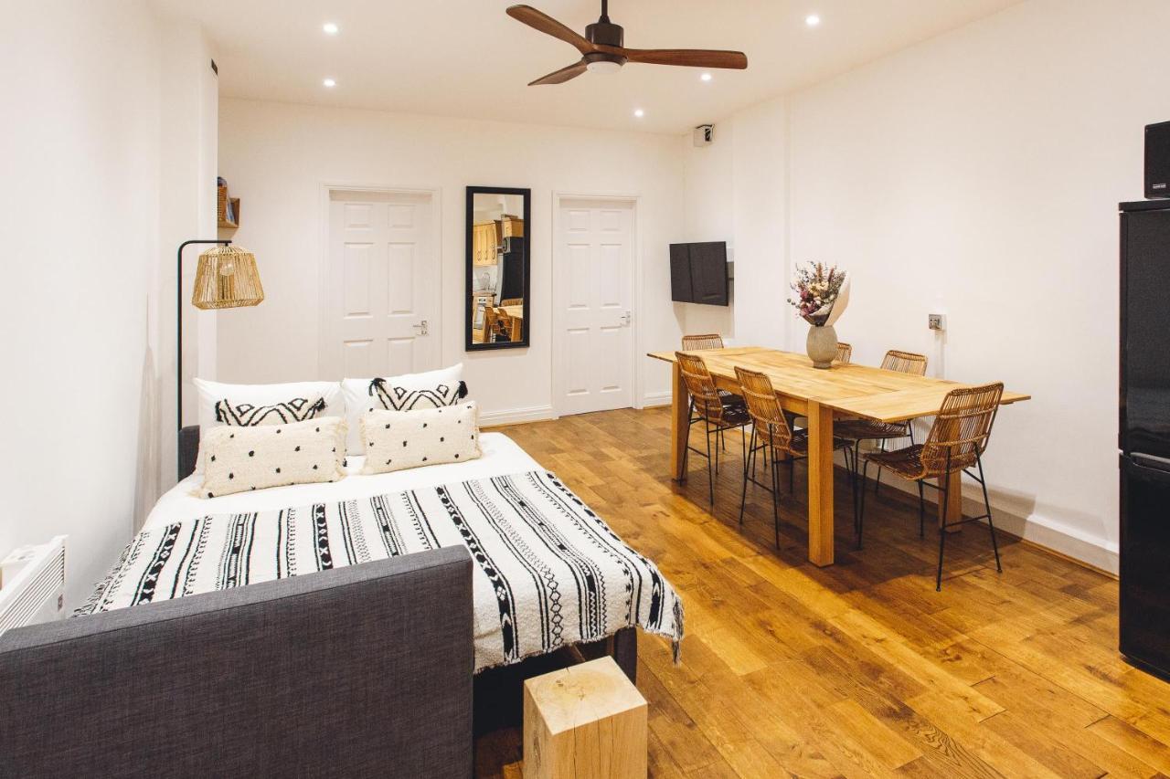 2 Bedroom Apartment Right On Trafalgar Square London Exterior foto