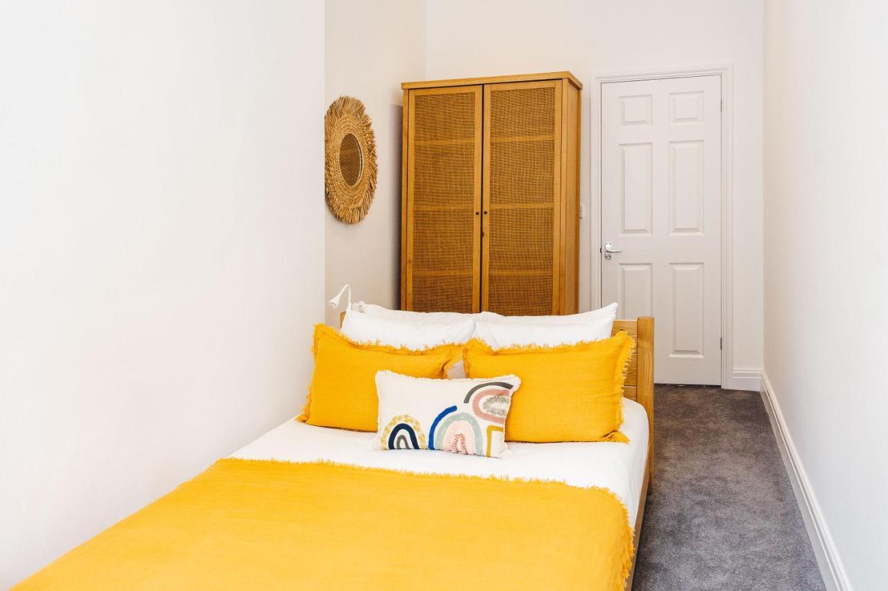 2 Bedroom Apartment Right On Trafalgar Square London Exterior foto